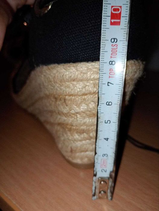 Продам Босоніжки Леопард + 1 Пара Лофери Подарунок