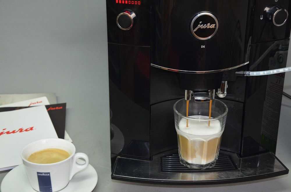 Jura D6 One Touch Cappuccino Automayczny ekspres do kawy