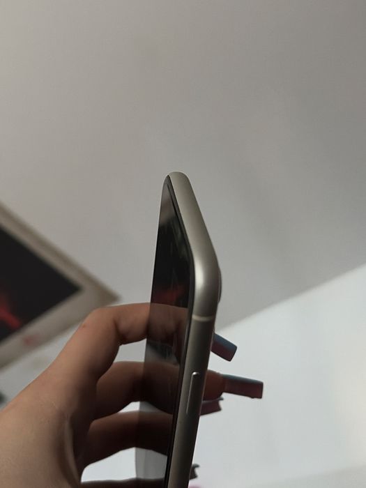 iPhone 11 biały 64gb