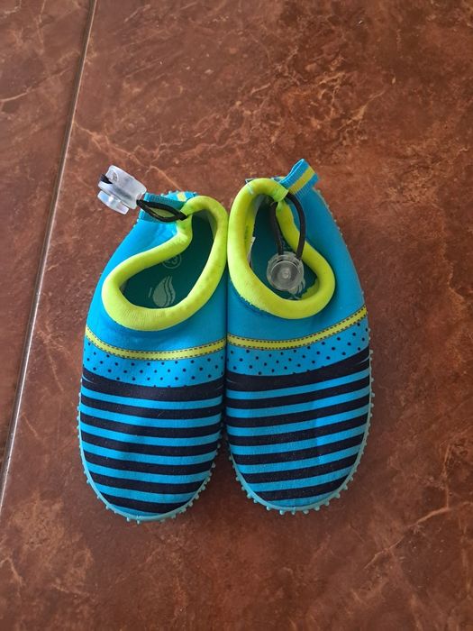 Buty do wody rozmiar 23