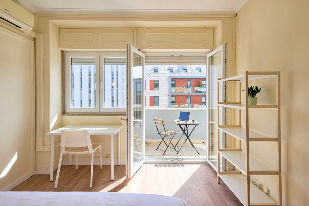 Sunny Balcony Room - Marquês Pombal Co-Living