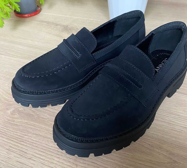 Buty nowe zamszowe czarne damskie 39