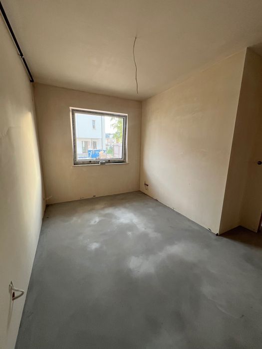 3 pokoje | Ogród | 2 miejsca postojowe | Blisko s8 | Kameralne osiedle |