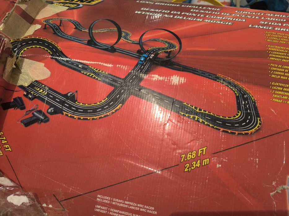 Ogromny tor samochodowy pętle FastLane ponad 2 m