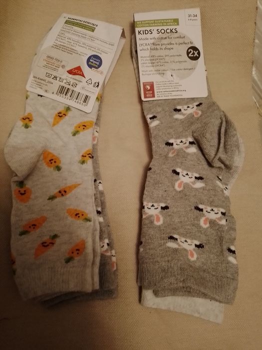 Skarpetki dziecięce dwie pary w jedną w marchewki druga zajączki