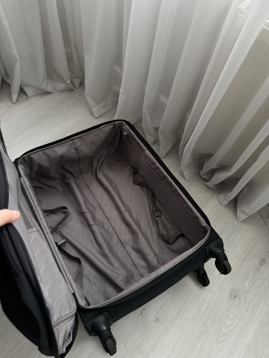 Samsonite чемодан, розмір М