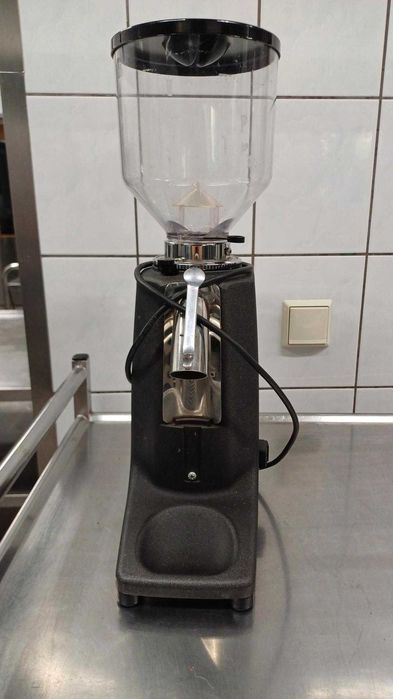 Кавомолка Quamar M80, із тримачем під пакет. Б/В, в Ідеальному стані.