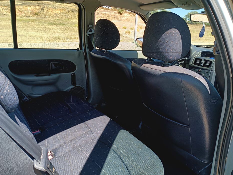 RENAULT CLIO II 1.2 – 2001 | Excelente Estado