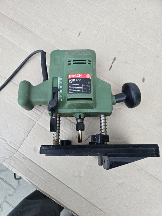 Frezarka górnowrzecionowa Bosch POF 400 – 400 W – Made in Switzerland