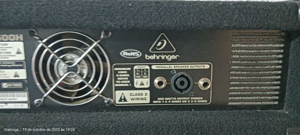 Amplificador de Baixo Behringer Ultrabass BX4500H