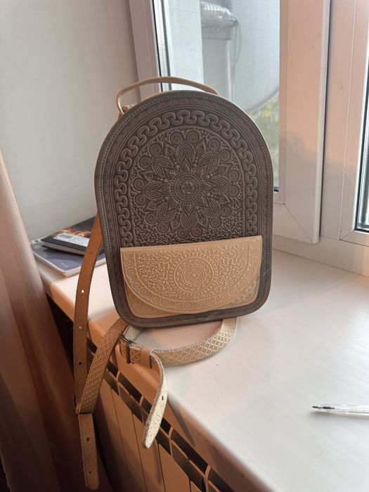 Рюкзак натуральна шкіра бежевий сірий модний