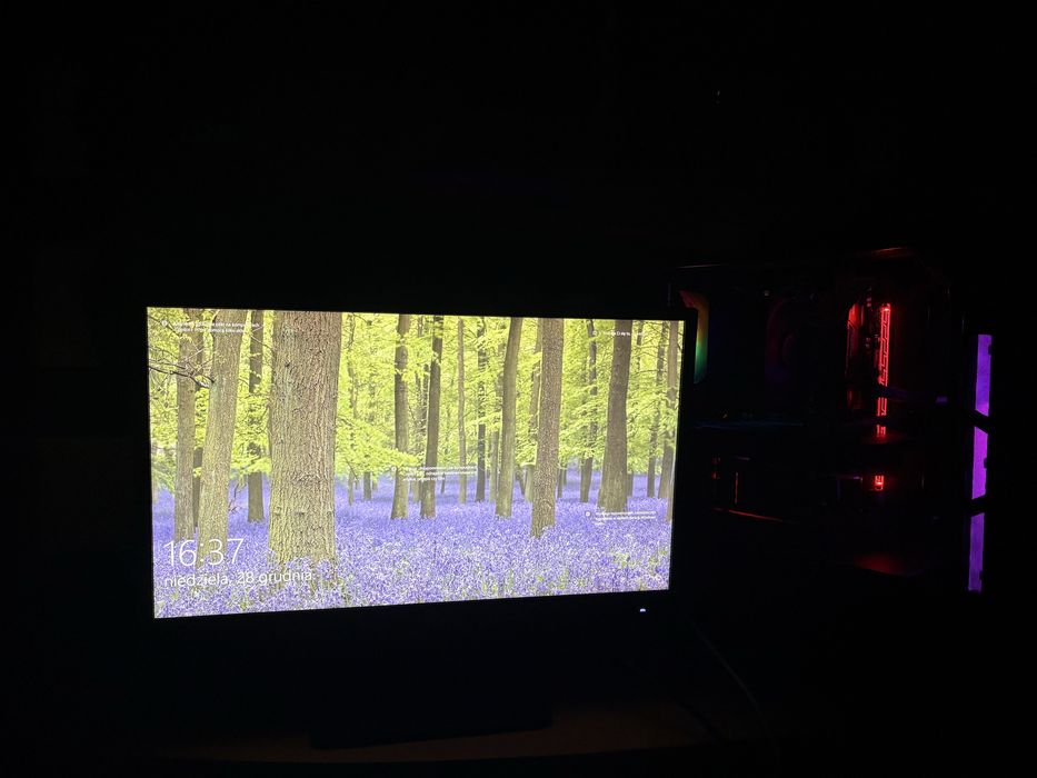 Komputer do gier(gamingowy) + monitor 144Hz + akcesoria