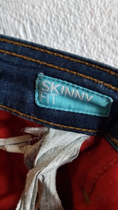 Cropp jeans Slim roz W32 L32