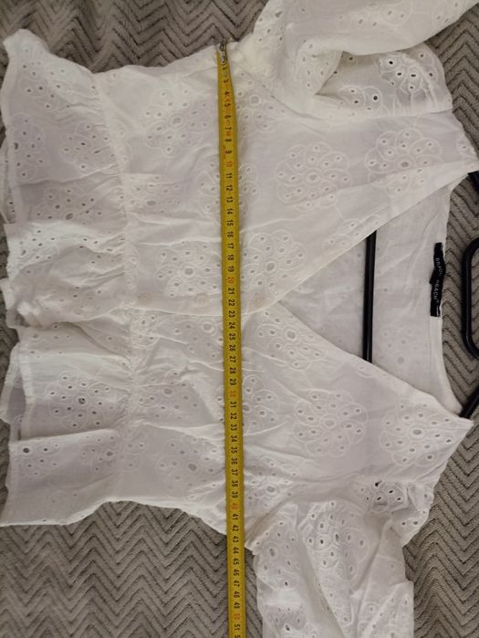 Biała ażurowa bluzka M