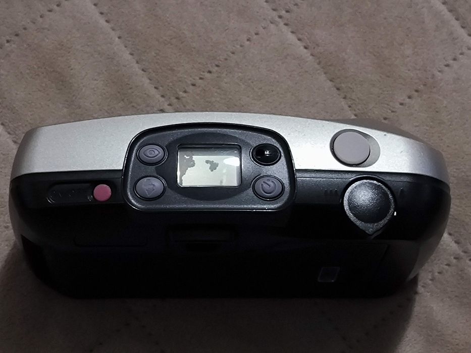 Aparat analogowy Pentax Espio 738,