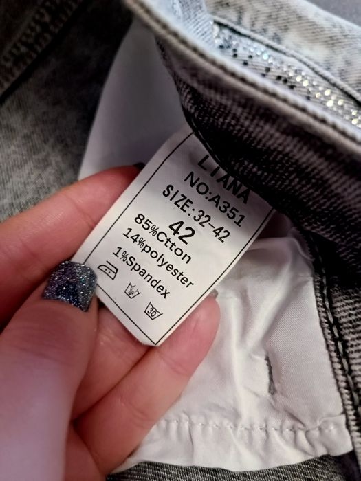 Продам нову джинсову спідницю жіночу