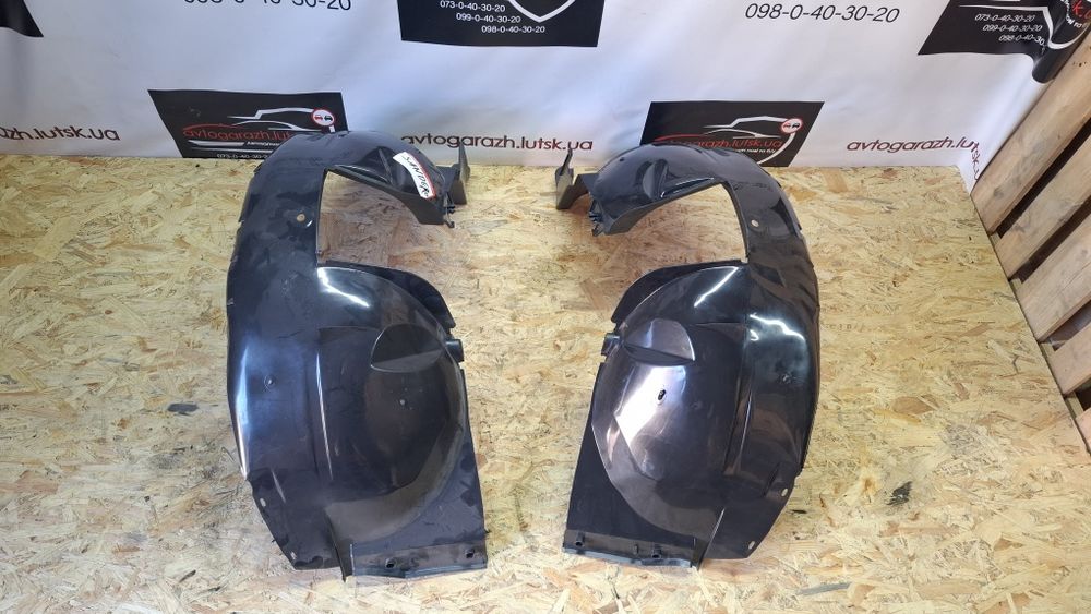 Підкрилок передній Dacia Sandero 1 сандеро 1