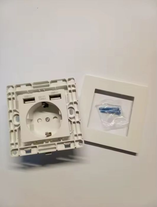 Gniazdo z dwoma USB
