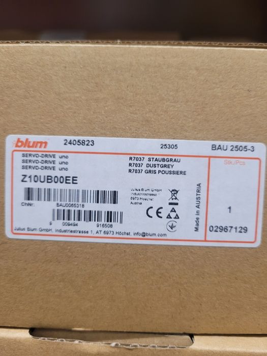 SERVO-DRIVE Uno Blum , elektryczny system otwierania szuflady.