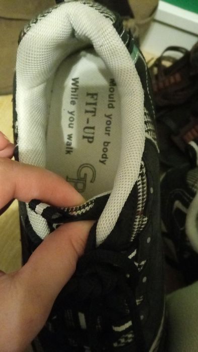 Sapatos de senhora N. 37