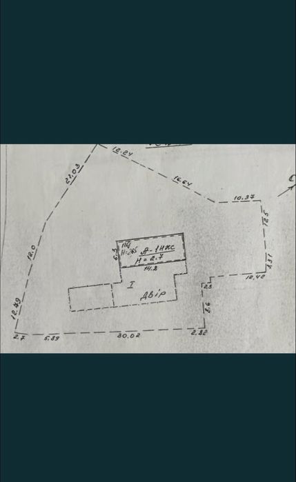 Продаєтся магазин в торгівельній частині міста