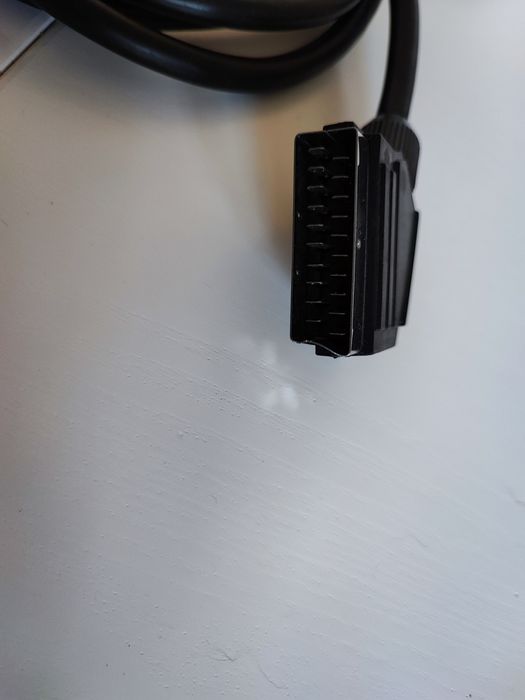 Cabos audio video / adaptador SCART RCA