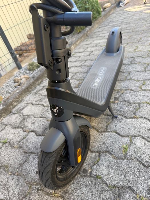 Trotinete Elétrica Ninebot E2 PRO