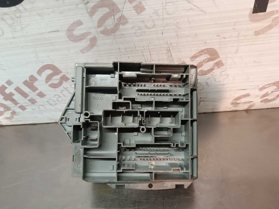 CAIXA DE FUSIVEIS ALFA ROMEO 159 50508214