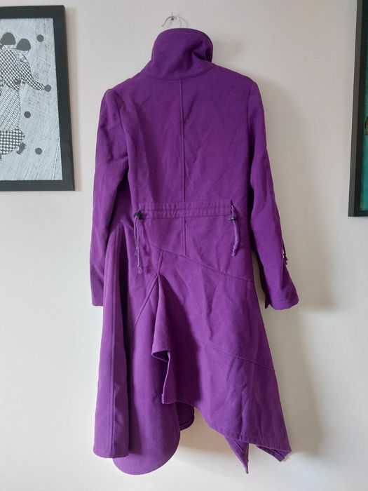 Fioletowy gotycki płaszcz