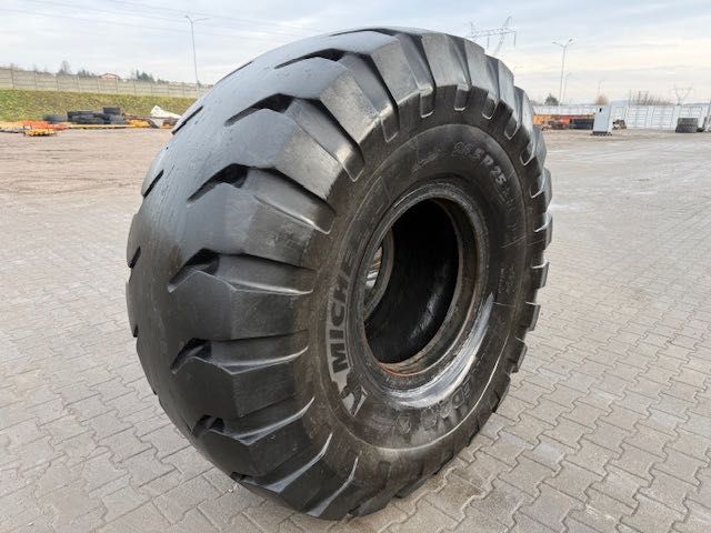 VOLVO OPONA DO ładowarki michelin 26.5-25 komplet 2 szt