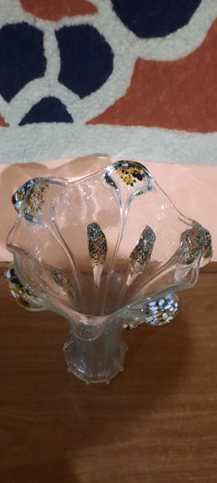 Величезна й розкішна ваза, гутне скло; Старинная ваза выдувное стекло