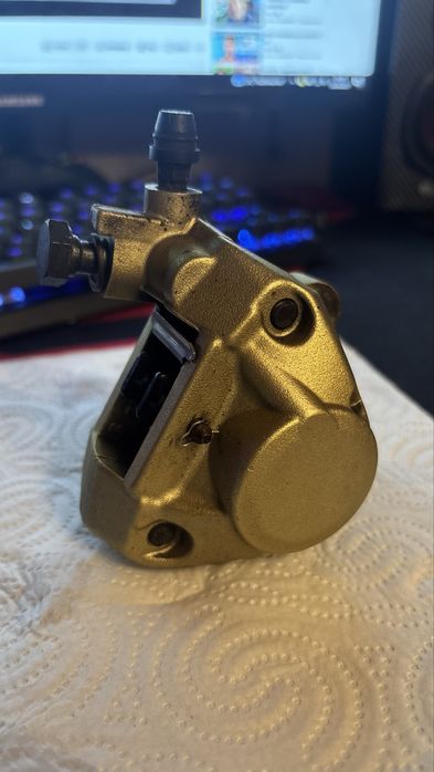 Zacisk brembo przód yamaha aerox