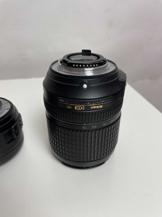 Kit Nikon D7200 + 35mm 1.8 + (oferta) 18-140mm + 2 baterias originais