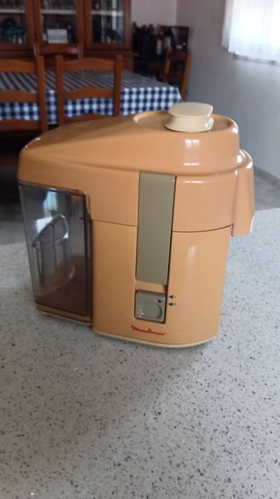 Máquina de fazer sumos naturais -Moulinex