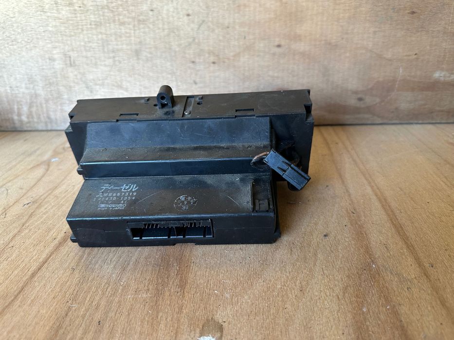 CLIMATRONIC MITSUBISHI PAGERO V20 MB657319