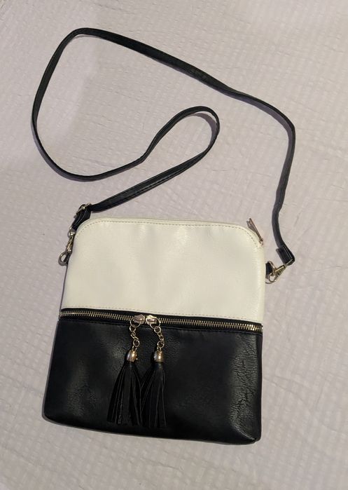 Torebka damska listonoszka biało-czarna ze złotym