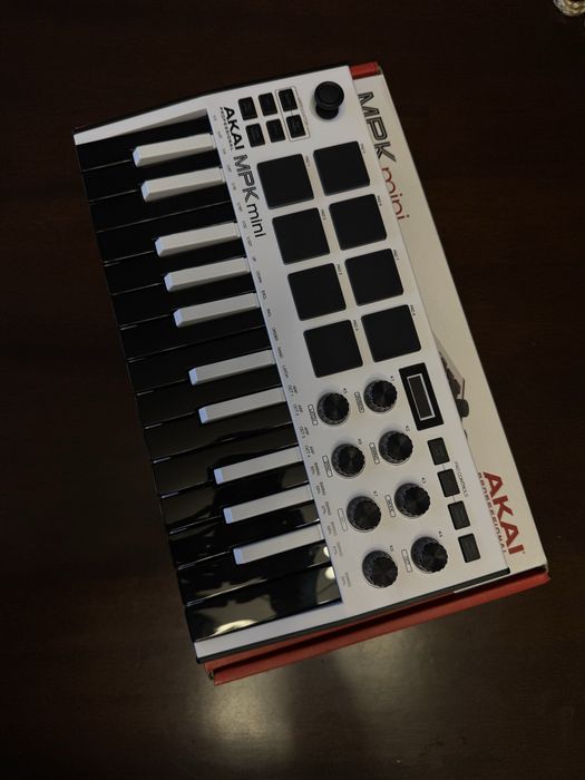Akai MPK Mini MK3 MIDI-клавіатура, ідеальний стан