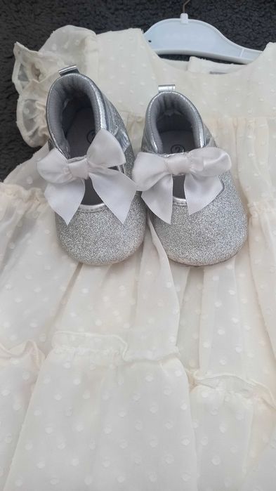 Взуття для дівчинки. Пінєтки