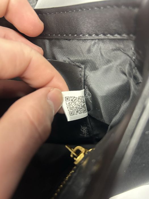 Mala Yves Saint Laurent Mini Le 5 À 7 Leather