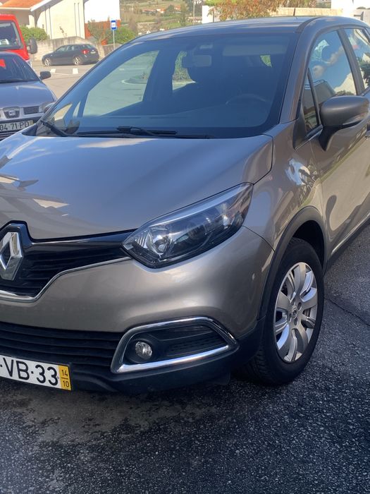 Renault Captur cinza dourado
