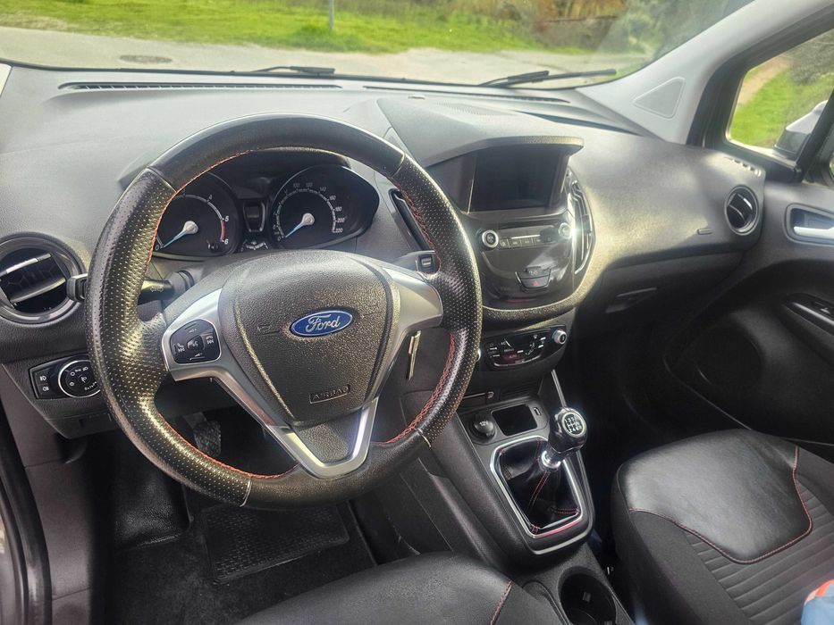 Ford Transit Courier 50 mil quilómetros