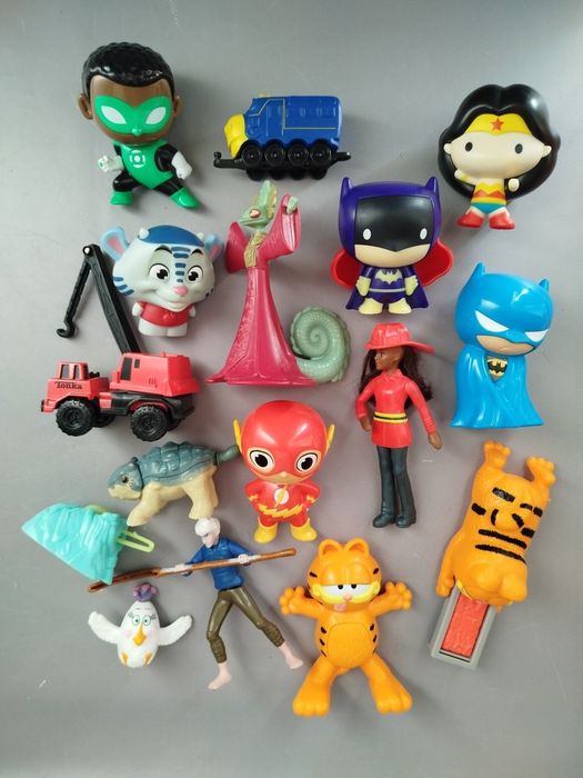 Іграшки улюблених героїв BurgerKing Mattel McDonald's