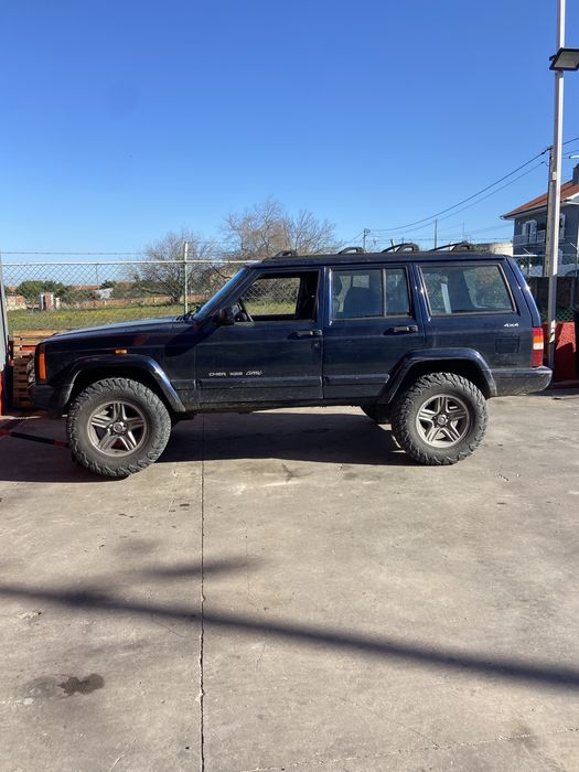 5 Pneus Hankook MT2 245/75 R16 150€/unidade (apenas 1500km)