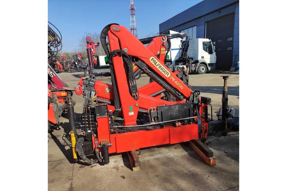 hds manipulator na busa palfinger pk4200 radiowy 2013 hiab fassi
