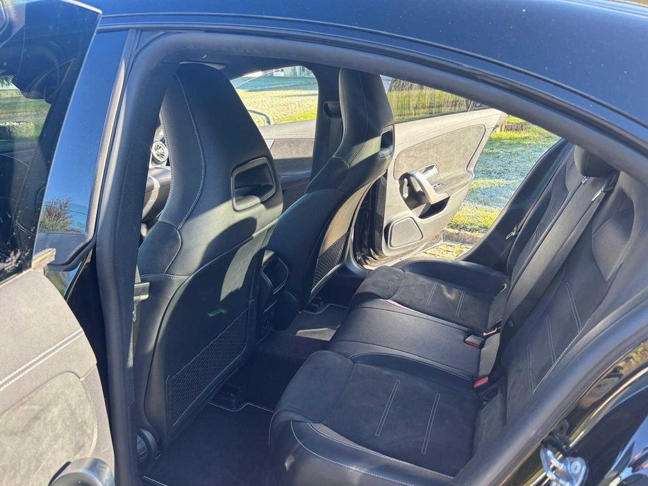 Mercedes-Benz CLA 250e AMG Line