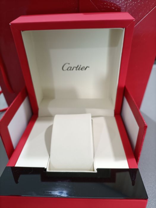 Caixa relógio de luxo Cartier