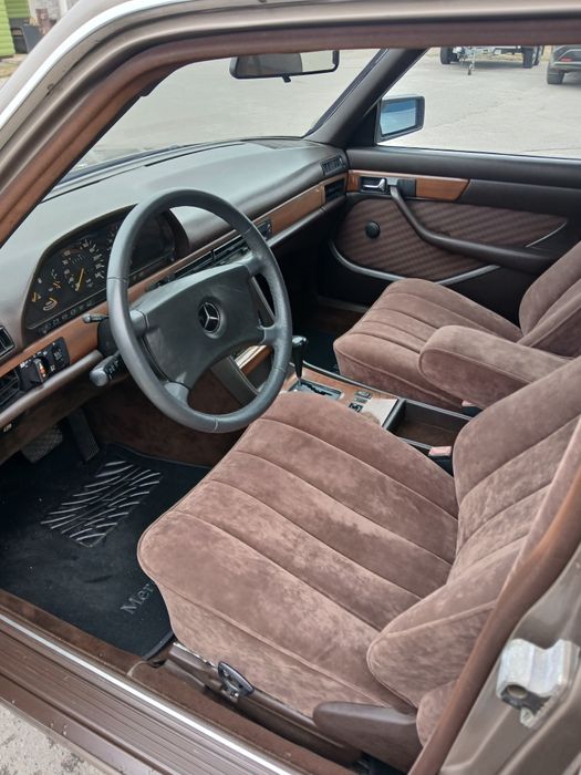 Мерседес W126 SE300 90рік