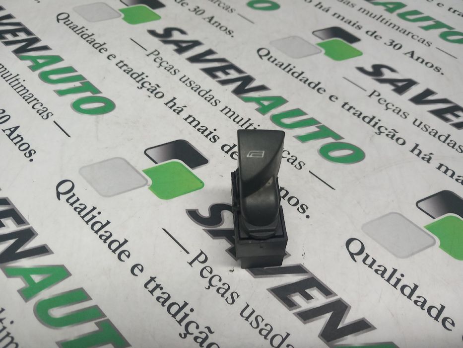 Comando / botão / interruptor vidros frente direito PEUGEOT Boxer (244