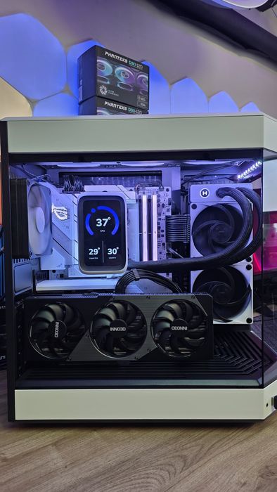 Gaming R9 9950 X3D 32GB 2TB RTX 5080 Hyte Y60 Win 11Pro