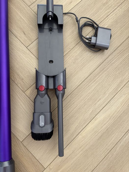 Odkurzacz pionowy Dyson V8 Origin.